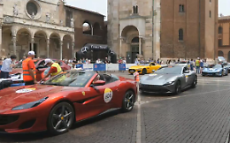 Mille Miglia, il rombo dei motori scaldano Cremona