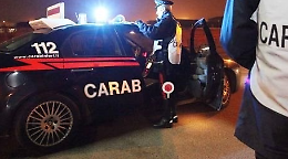 Notte agitata in piazza Roma, 31enne trasportato in ospedale
