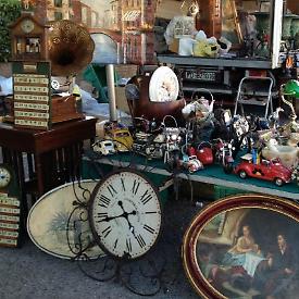 I mercatini di Porta Serio: Tra antiquariato e vintage 