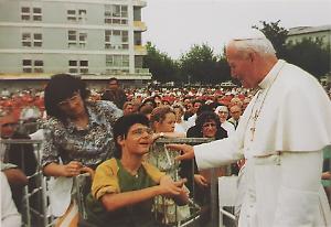 Addio A Mirko Uno Dei Simboli Della Visita Di Giovanni Paolo Ii A Cremona La Provincia