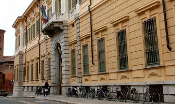 Estorce oltre 10mila euro a una pensionata: 59enne condannata a 5 anni e 2 mesi