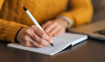 Cos&igrave; il dialetto custodisce le tradizioni