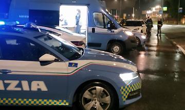 In contromano in tangenziale per scappare dalla polizia, pirata nei guai