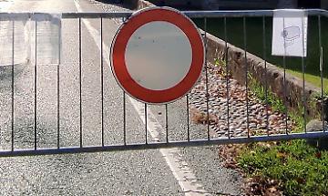 Chiusa al transito la corsia di via Zaist verso Piacenza