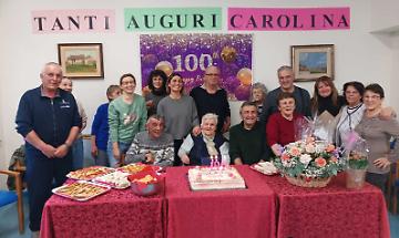 Carolina spegne 100 candeline: &laquo;Il segreto? Mangiare sano&raquo;