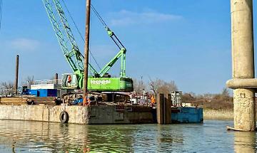Il ponte aspetta i sommozzatori