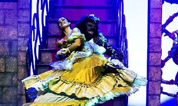 Magia e applausi: incanta il musical 'La Bella e la Bestia'