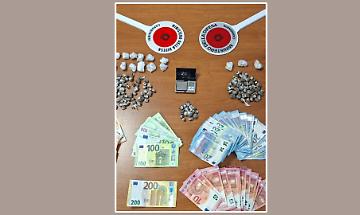 Fermato con 147 dosi di hashish: arrestato 20enne