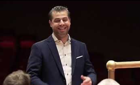 VIDEO Jader Bignamini nuovo direttore dell'orchestra sinfonica