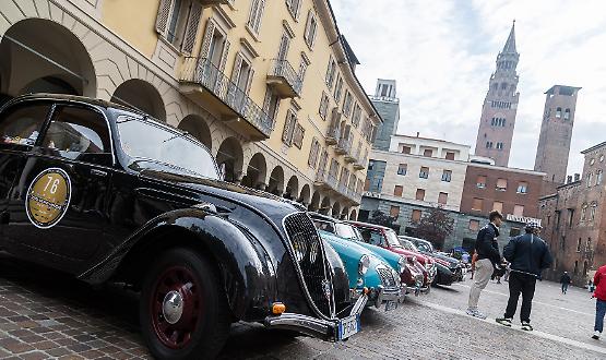 Cremona accoglie oltre 160 veicoli d’epoca grazie al