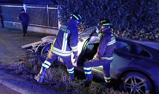Fuori strada sulla provinciale 91, 31enne gravemente ferita 