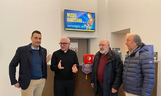 Cremona sempre pi&ugrave; cardioprotetta: nuovo DAE al Museo Diocesano