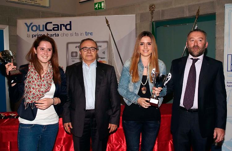 Il premio alle prime classificate