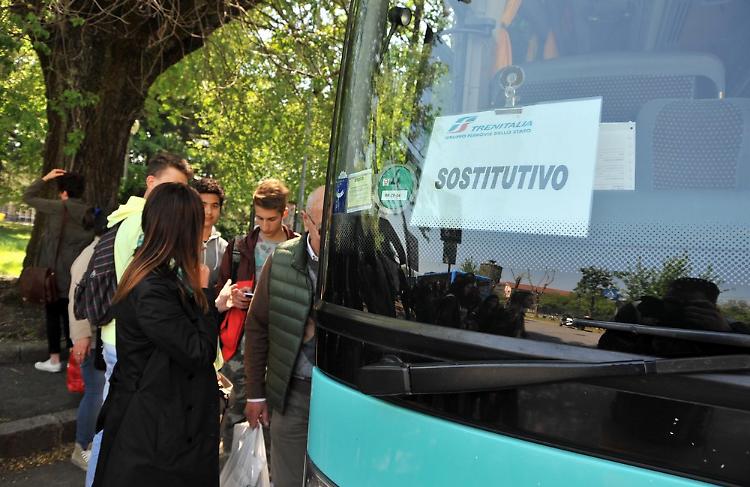 protesta pendolari crema