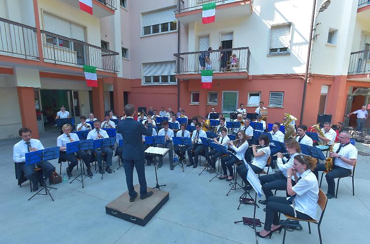estudiantina al busi