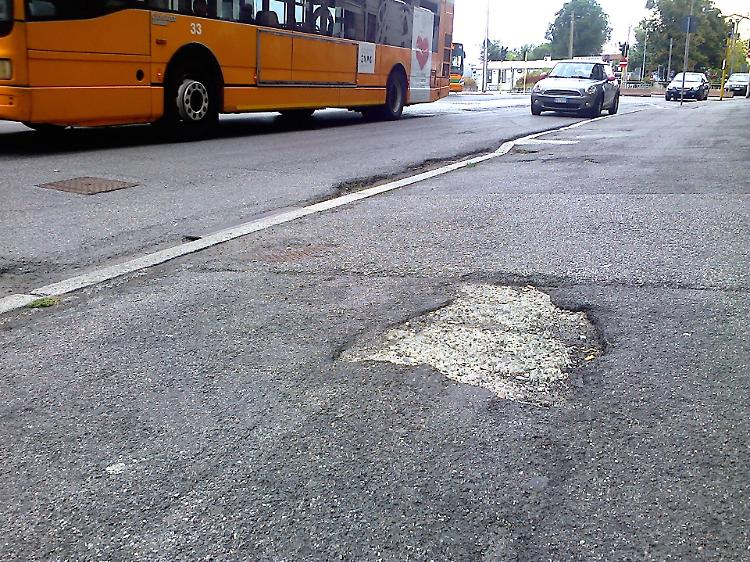 degrado autostazione cremona