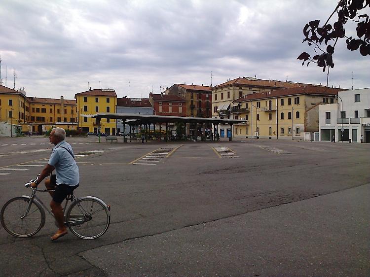 degrado autostazione cremona