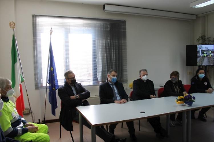 Giulio Biroli, il presidente Signoroni, don Calvi, il vice prefetto Verrusio, la responsabile Elena Milanesi
