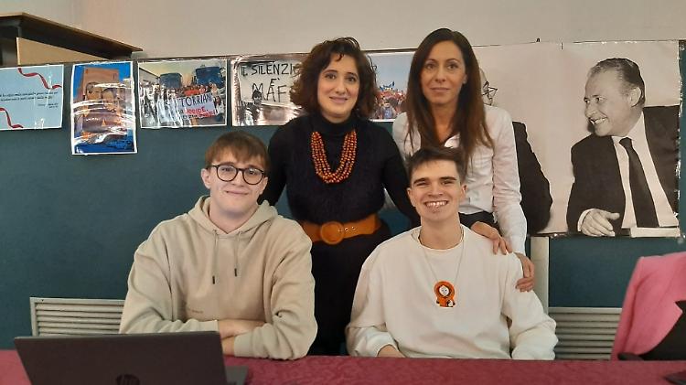 Cremona - Istituto Torriani, presentazione del libro di Rosa Ventrella