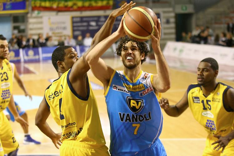 Vanoli attende Montegranaro
Cruciale sfida-salvezza