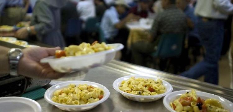Pasti gratis alle famiglie bisognose