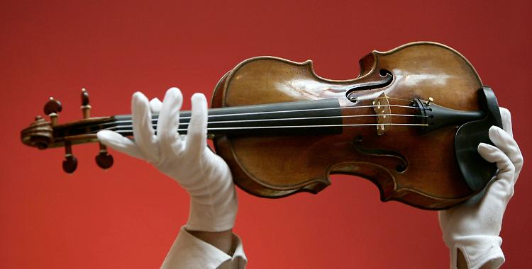 Sequestrato falso Stradivari