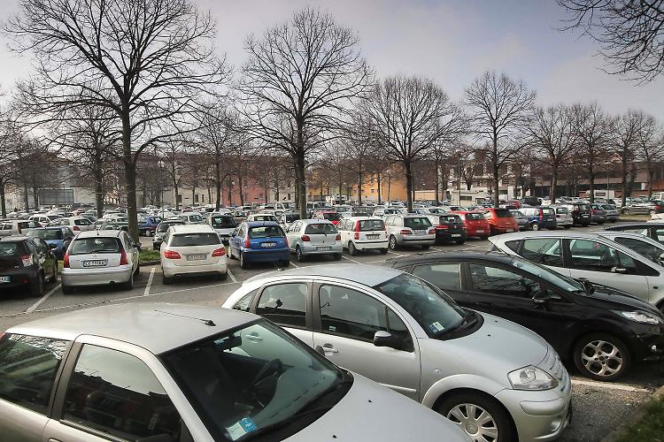 La proposta di creare un autosilo al posto del parcheggio gratuito del Foro Boario ti trova d'accordo?