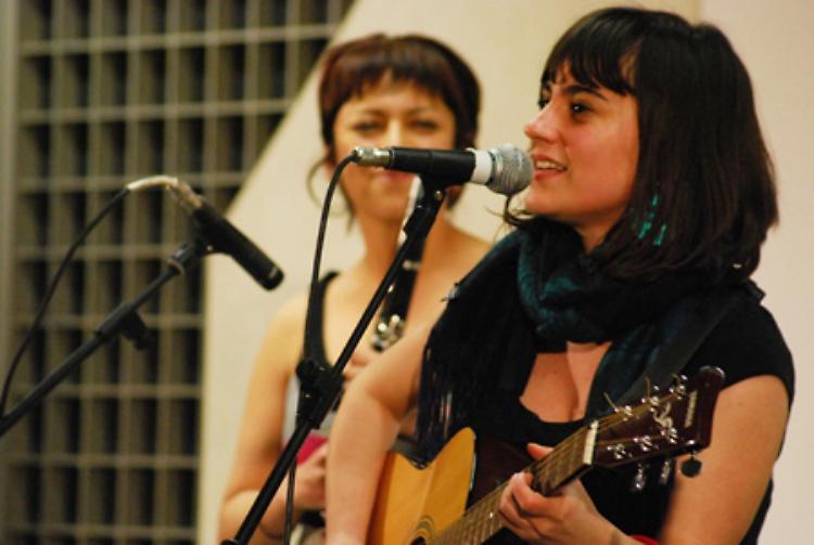 Linda Sutti Folk Trio