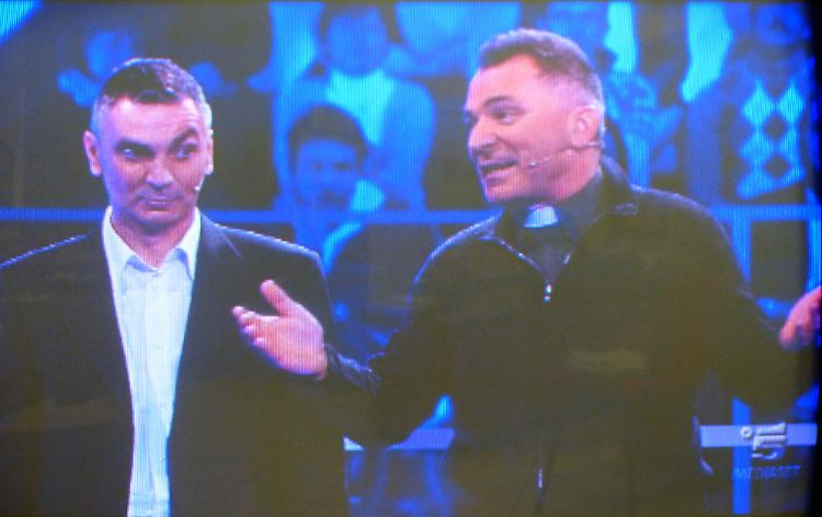 Il parroco don Alessandro Capelletti vince 50.000 euro da Jerry Scotti