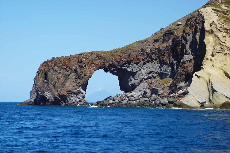 Corsi estivi di biologia marina alle Eolie