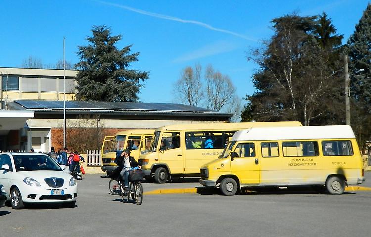 La 'stangata' sugli scuolabus
