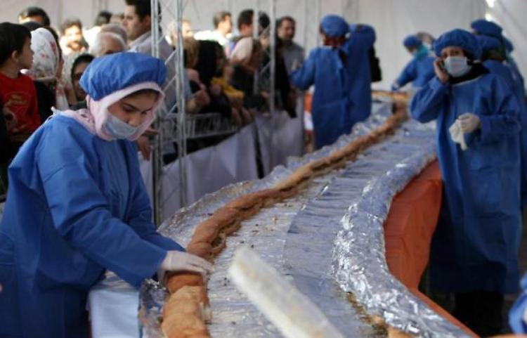 Un panino lungo tre chilometri. Castelleone pronto per il Guinness