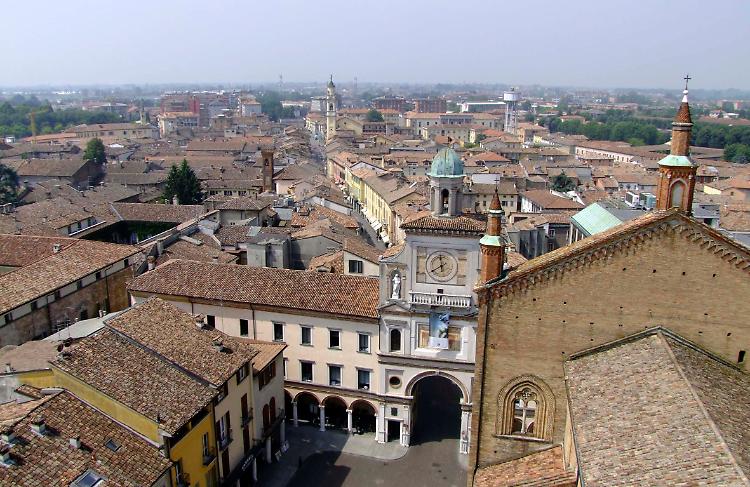 'Basta campanili: fusioni tra i Comuni'