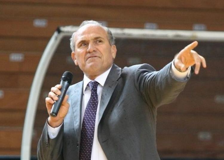 Perri: 'Meno dirigenti e una giunta più snella'