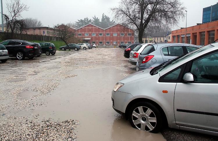 L'area di sosta praticamente allagata