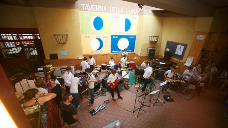 Tribù dei rumori, l'orchestra rock giovanile