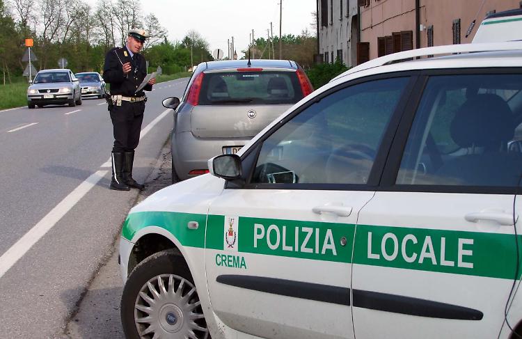 Una pattuglia della Polizia locale
