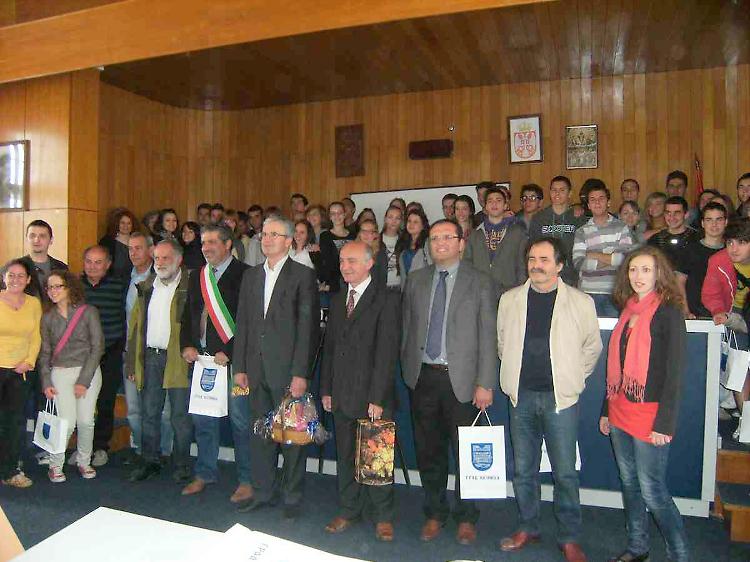 I ragazzi del 'Romani' e quel ponte con la Serbia