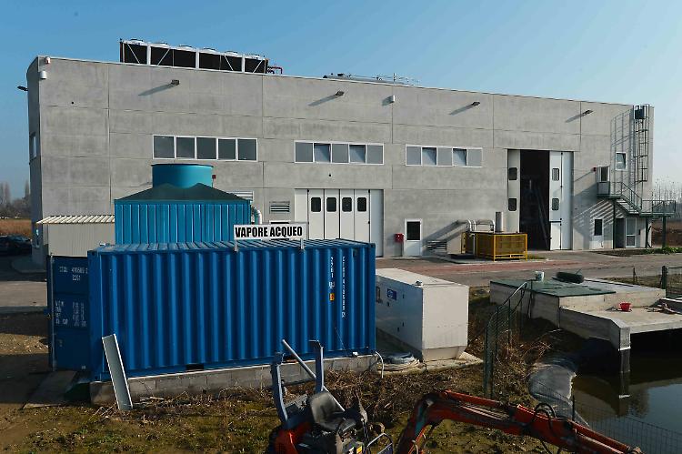 Ortofrutta idroponica in serra
con l'energia termica della centrale a biomasse legnose di Vicomoscano