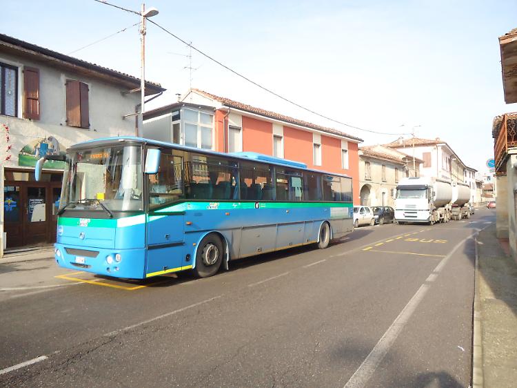 Un bus della Line spa
