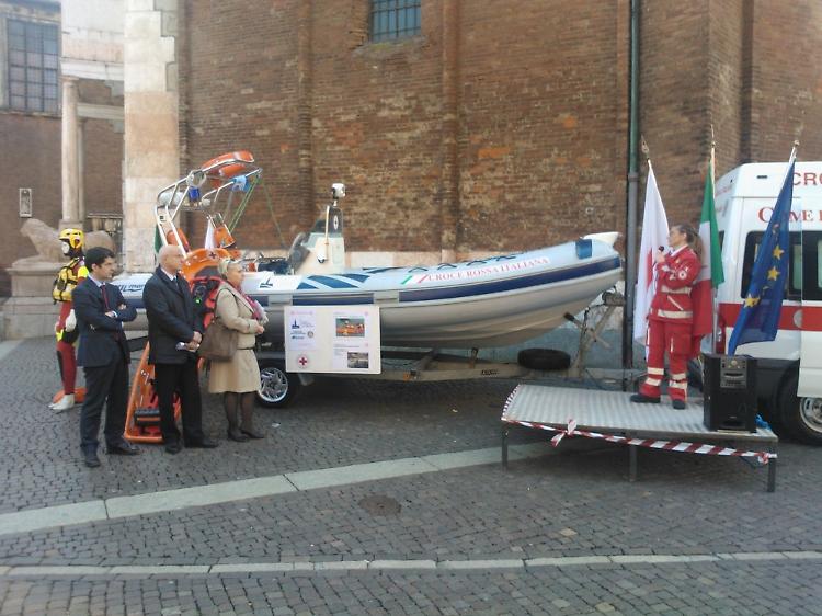 Sicurezza sul Po, ecco l'idroambulanza
