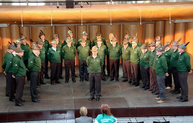 Il coro degli alpini per l'Anffas