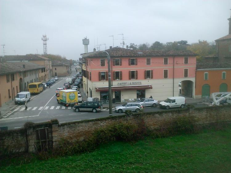 Passaggi a livello, attese infinite