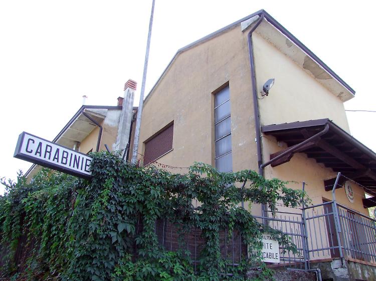 La caserma dei carabinieri di Montodine
