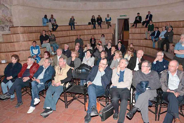 "Uniti per battere la povertà"