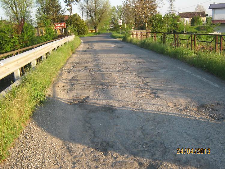 Buche a Valle e Bellaguarda, protestano i cittadini