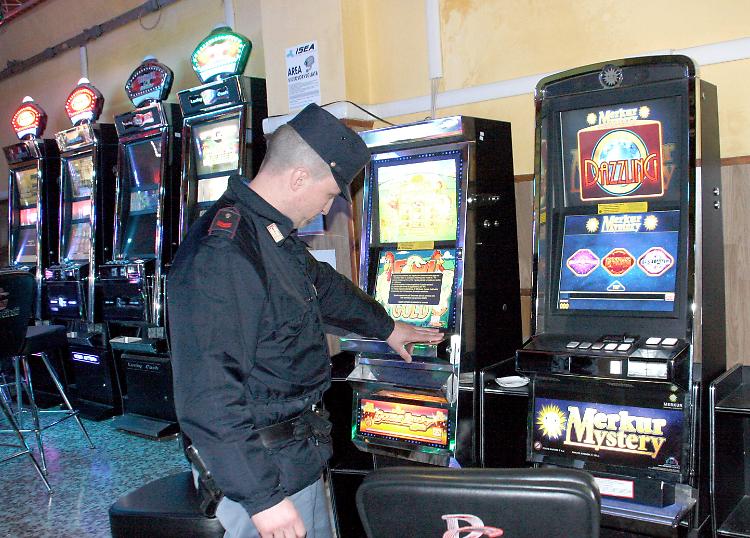 'Imu, aliquota massima per i bar con le slot'