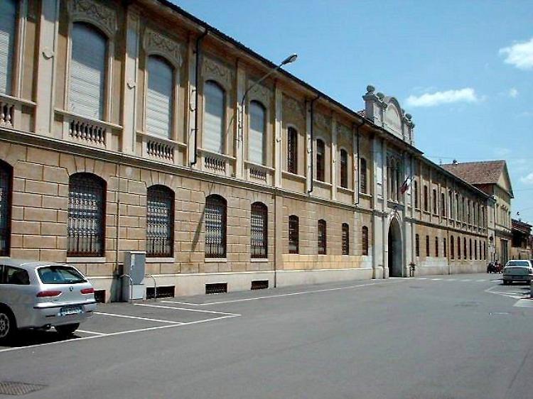 Pochi iscritti, a rischio la prima del Ponzini