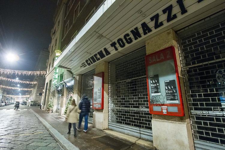 Le luci restano spente
Garage nell'ex Tognazzi