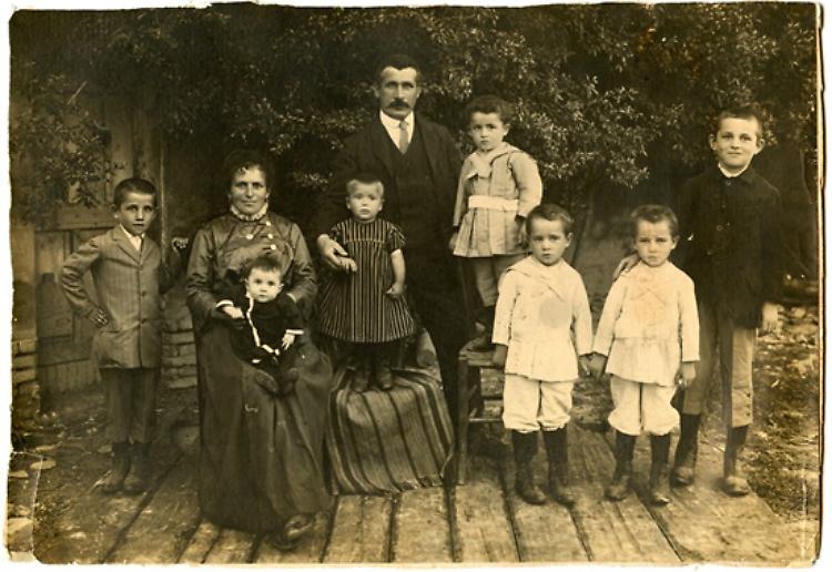 Ritratto di famigliadella fine del XIX secolo